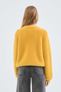 Yellow textured knit sweater (5)